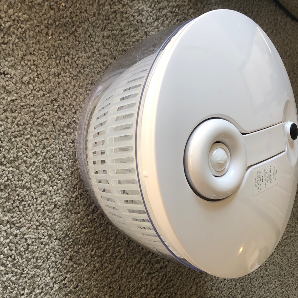 Pampered Chef Berry and Salad Spinner, brand new, unused but no box